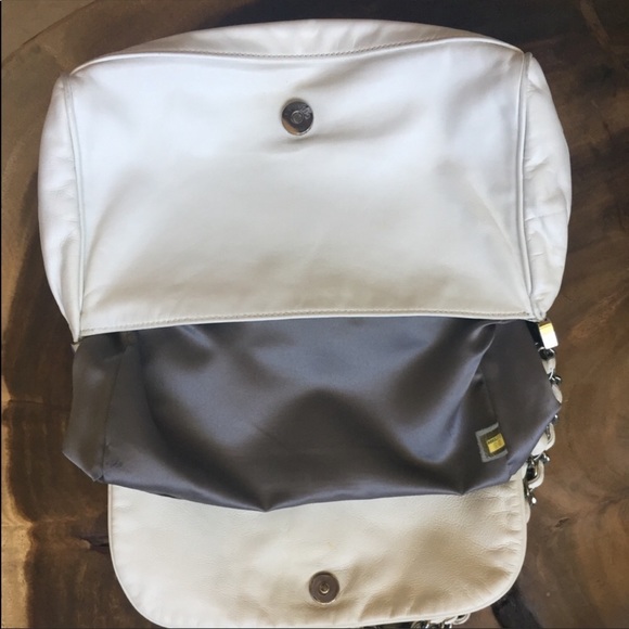 ‼️sale ‼️Chanel white lambskin flap bag - Picture 5 of 8